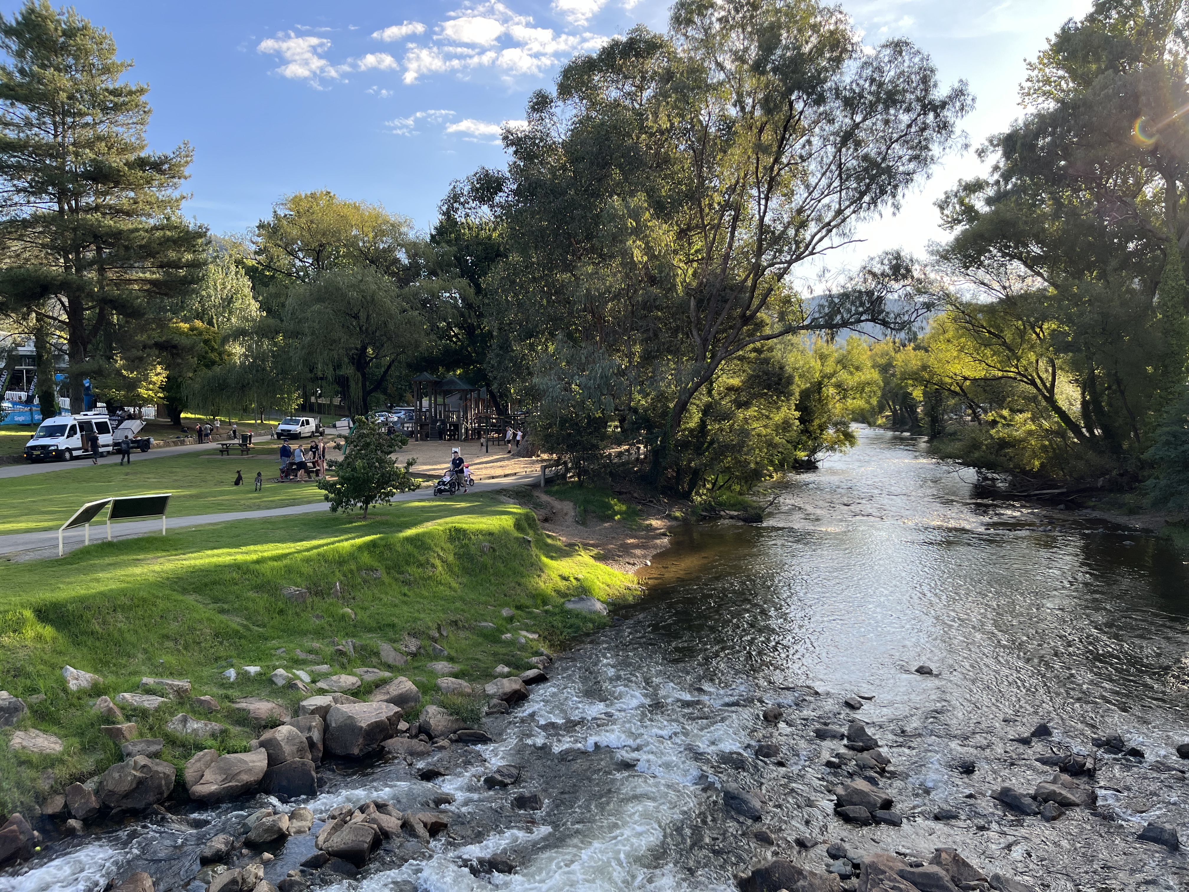 Bright Ovens River, Centenary Park 2023